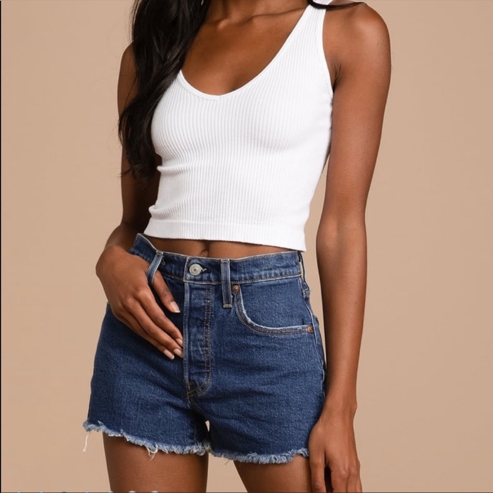 Levi’s • 501 high rise cut off denim short in charleston bo - dark wash sz 30